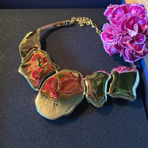 Authentic Swarovski Necklace. - Picture 15 of 17